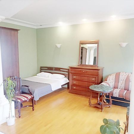 Центр Печерск Метро Зверинецкая, Печерская Apartamento Kiev Exterior foto