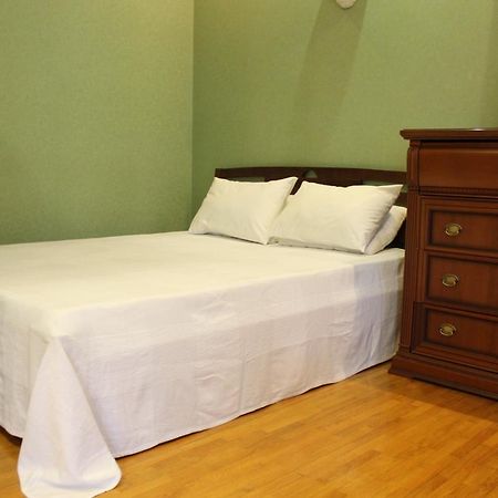 Центр Печерск Метро Зверинецкая, Печерская Apartamento Kiev Exterior foto