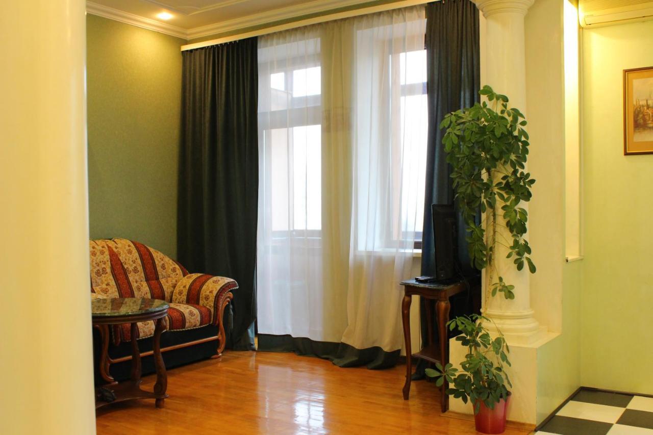 Центр Печерск Метро Зверинецкая, Печерская Apartamento Kiev Exterior foto